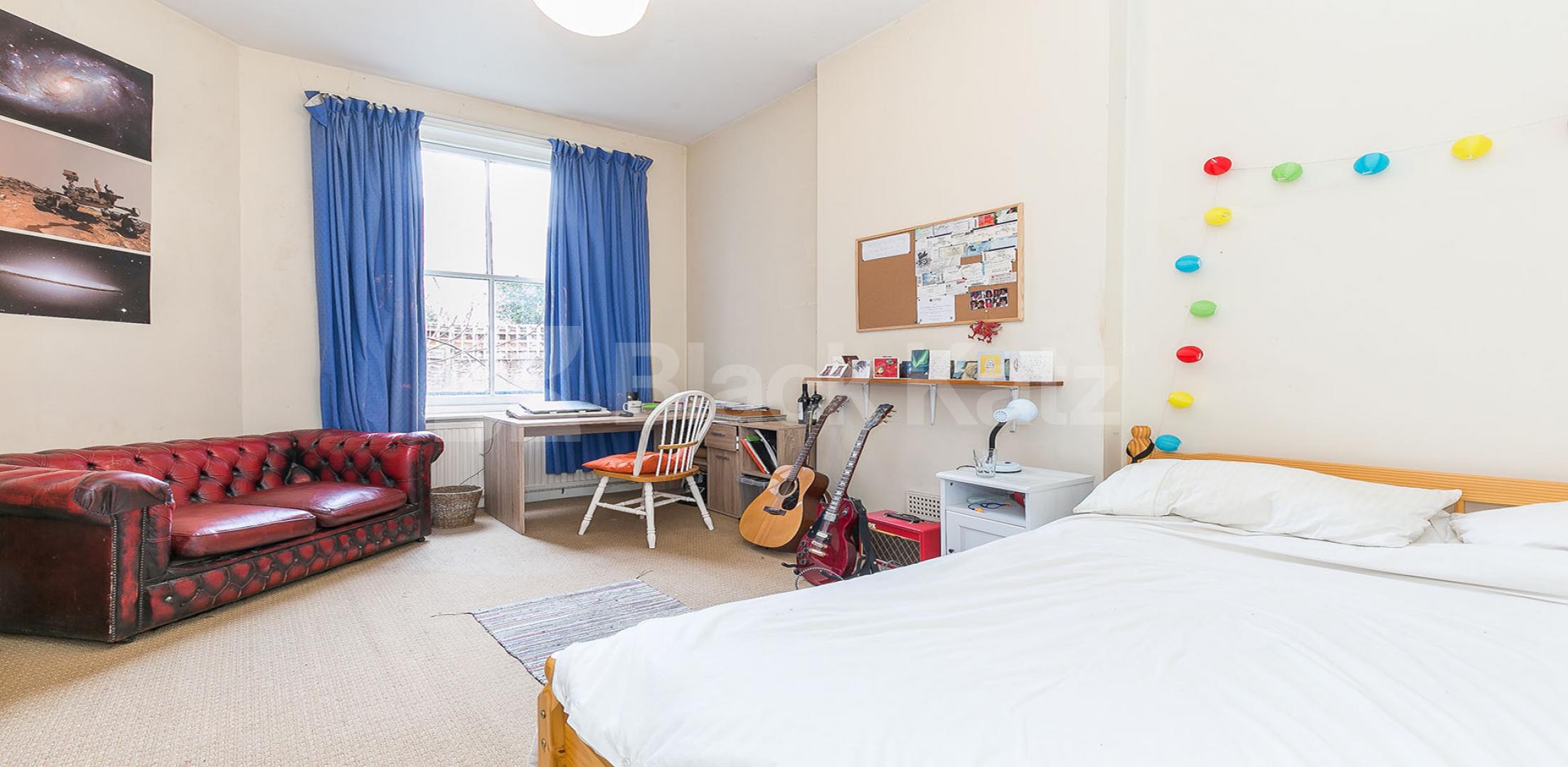 			NEW INSTRUCTION!, 3 Bedroom, 1 bath, 1 reception Flat			 Linden Mansions, Hornsey Lane, Highgate